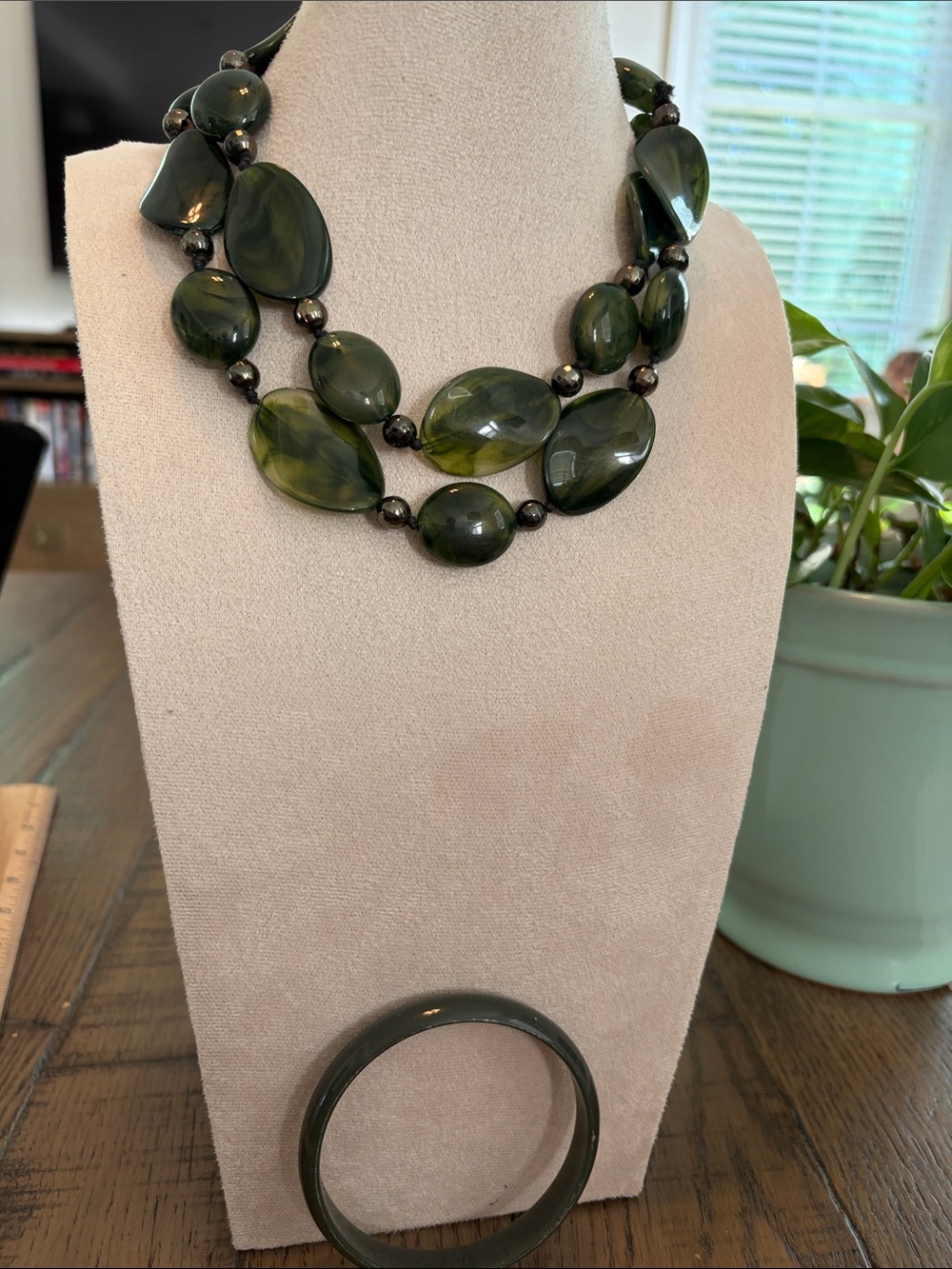 Source Unknown Olive Green Double-Strand Resin Necklace with Matching Bangle